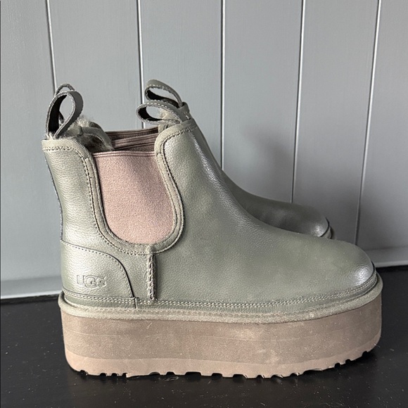 UGG Olive Green Leather Ankle Boots - Picture 2 of 5
